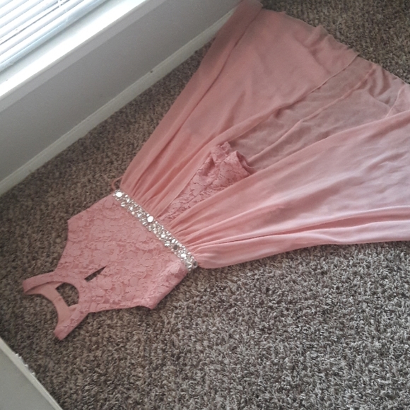 Dress - Picture 3 of 3